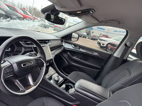 2022 Jeep Grand Cherokee L Altitude