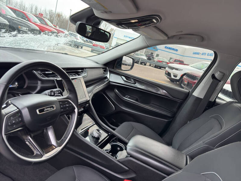 2022 Jeep Grand Cherokee L Altitude