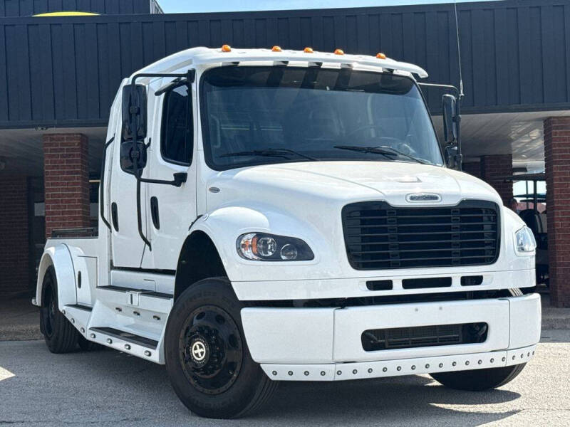 2023 Freightliner M2 106