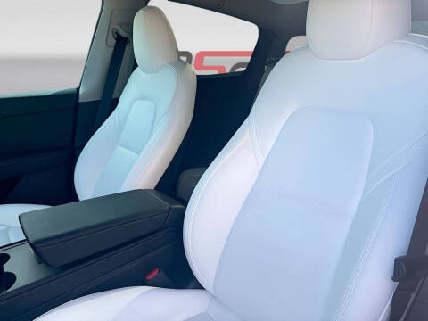 2024 Tesla Model Y Performance