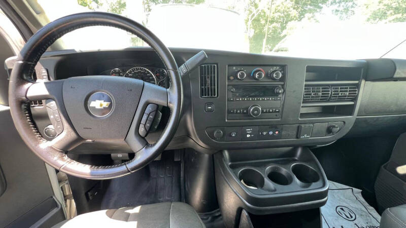 2021 Chevrolet Express 2500