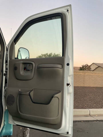 2000 Roadtrek 200 Versatile