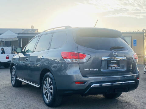 2015 Nissan Pathfinder SV