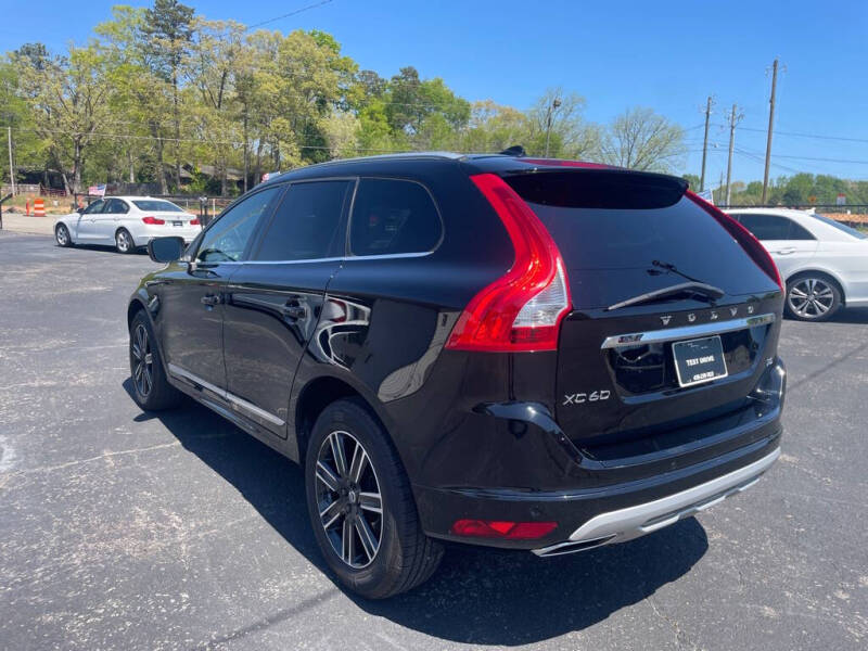 2017 Volvo XC60 T5 Dynamic