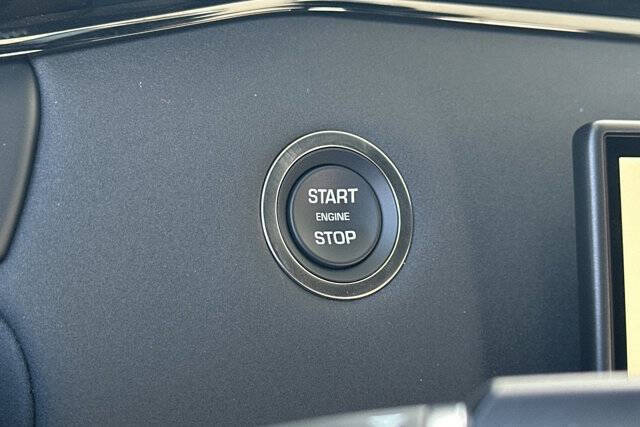 2026 Land Rover Range Rover Evoque P250 Dynamic SE