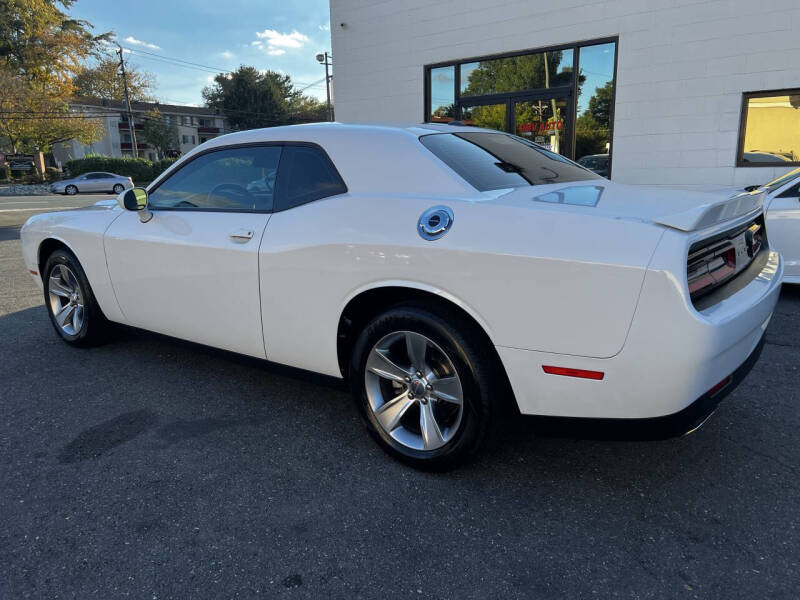 2021 Dodge Challenger SXT