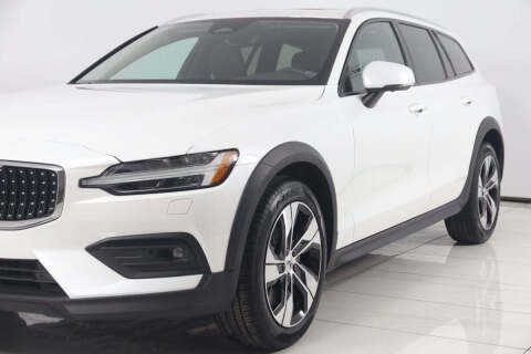 2024 Volvo V60 Cross Country B5 Plus
