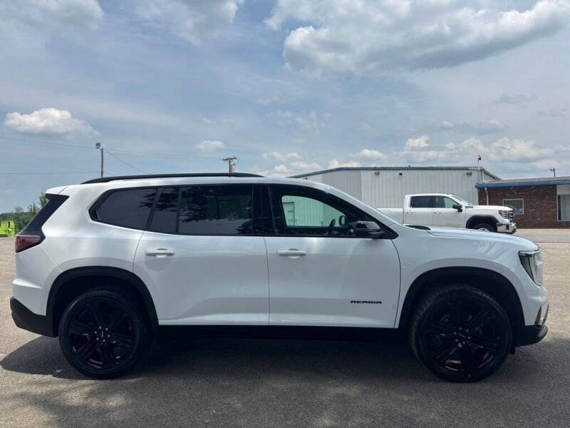 2024 GMC Acadia Elevation