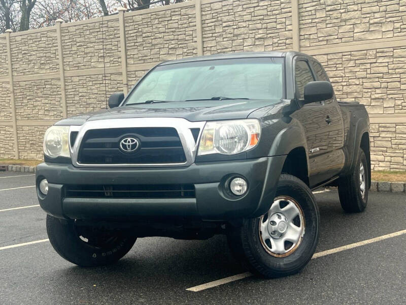 Toyota Tacoma's photo