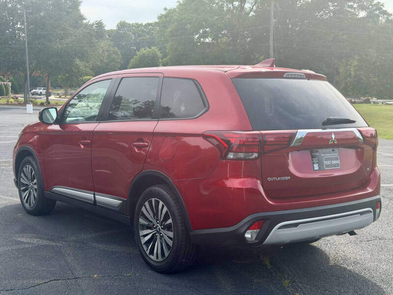 2020 Mitsubishi Outlander LE