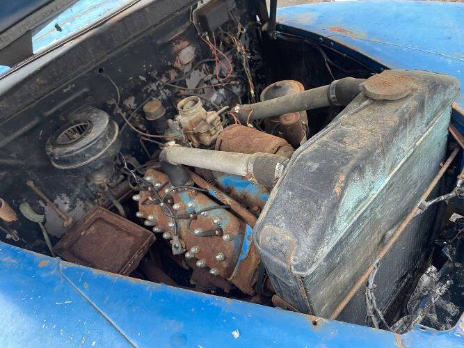 1948 Ford Super Deluxe