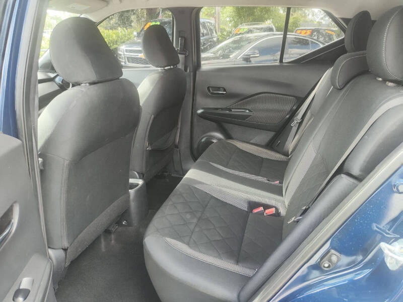 2020 Nissan Kicks SV