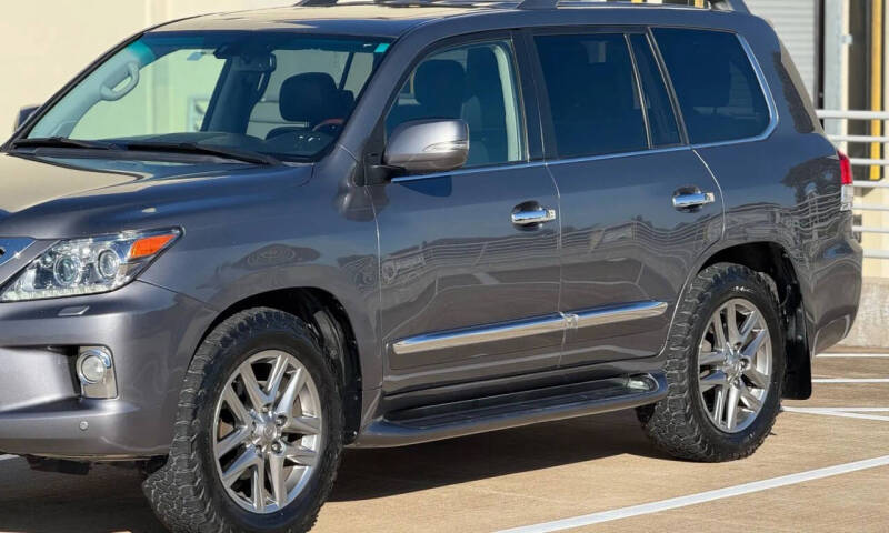 2013 Lexus LX 570