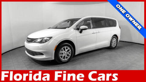 2020 Chrysler Voyager LX