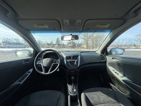 2017 Hyundai Accent SE