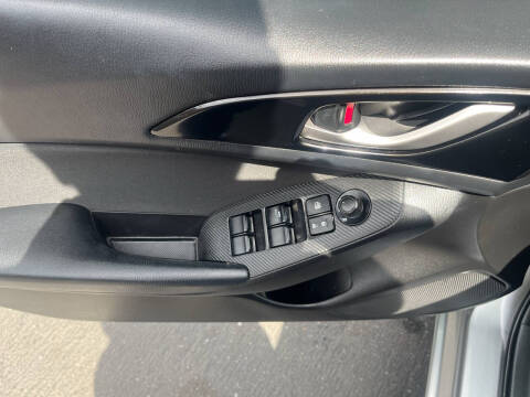 2015 Mazda MAZDA3 i Sport