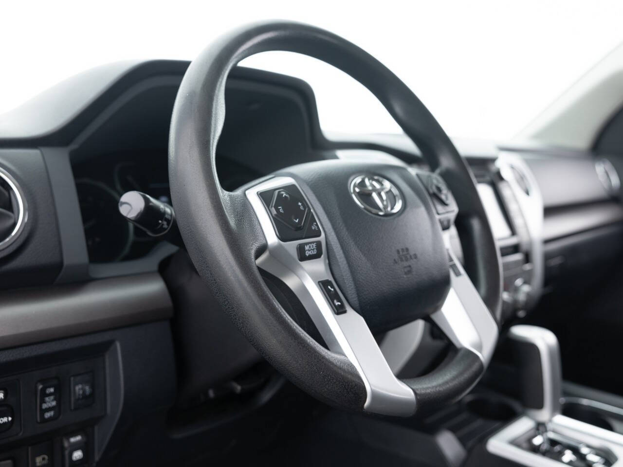 Used Car 2018 Toyota Tundra  Sr5 4x4 4dr Crewmax Cab Pickup Sb (5.7l V8) For Sale Under $30,000 In Coal City, Illinois
