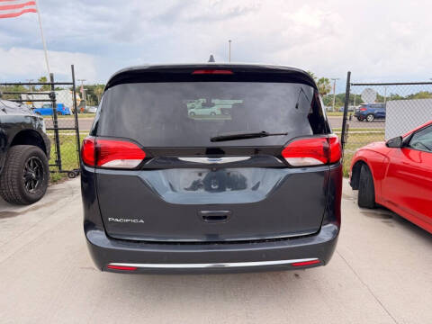2020 Chrysler Pacifica Touring L