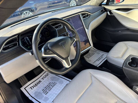 2016 Tesla Model S 85D