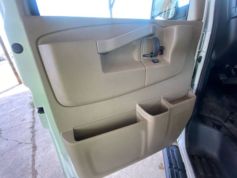 2017 GMC Savana 2500