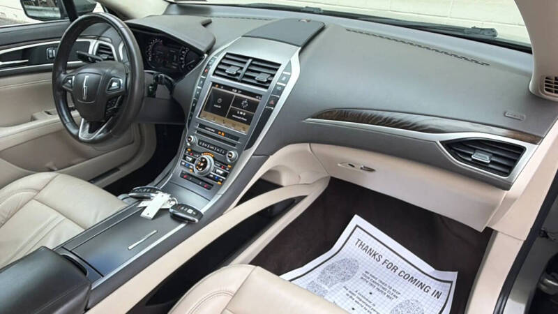 2017 Lincoln MKZ Select