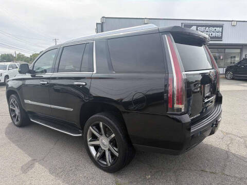 2016 Cadillac Escalade Luxury Collection