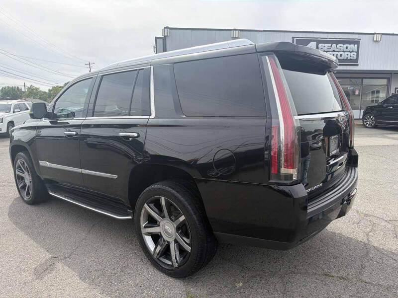 2016 Cadillac Escalade Luxury Collection