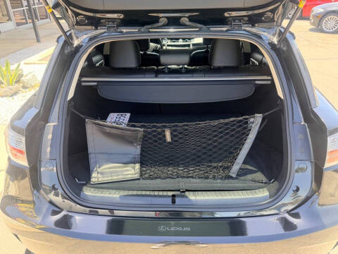 2017 Lexus CT 200h