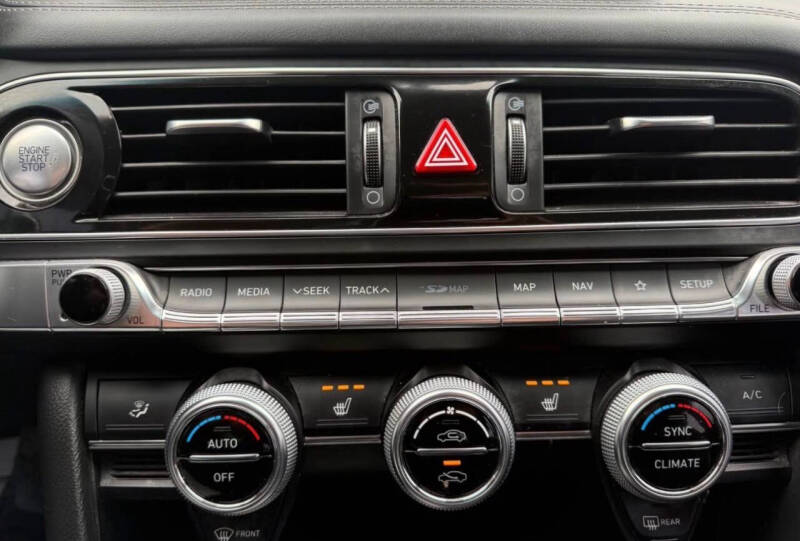 2020 Genesis G70 2.0T