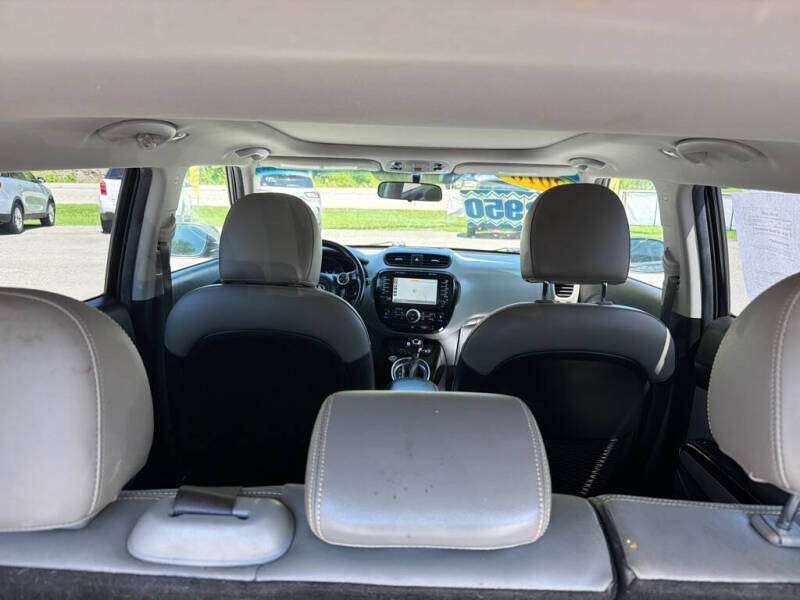 2016 Kia Soul +