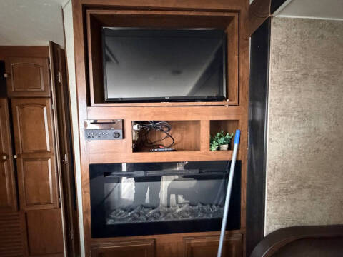 2017 Coachmen RV Freedom Express