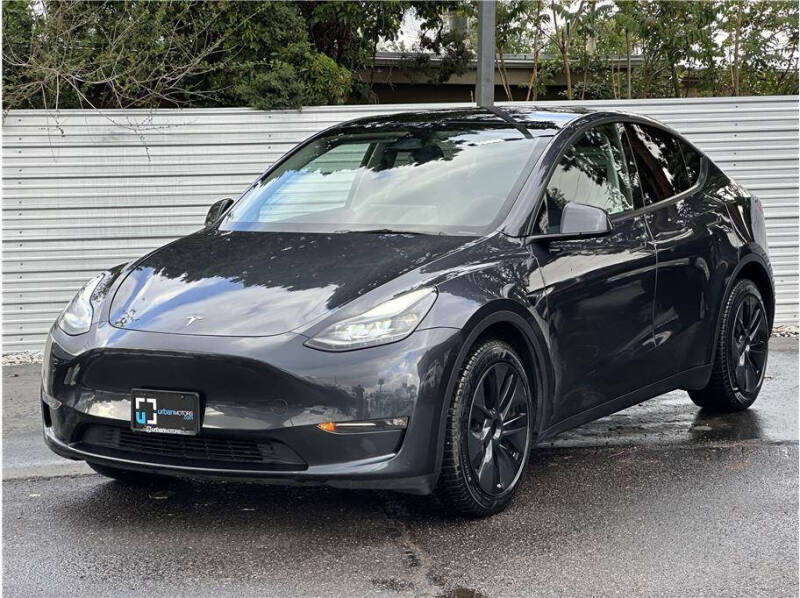 2025 Tesla Model Y Long Range