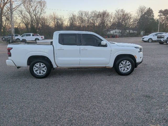 2022 Nissan Frontier SV