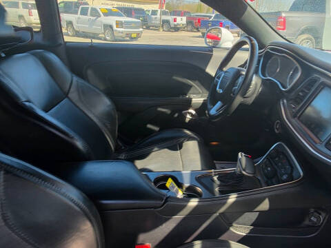 2016 Dodge Challenger SXT Plus