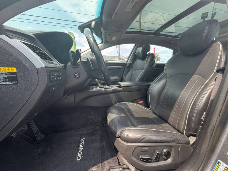 2015 Hyundai Genesis