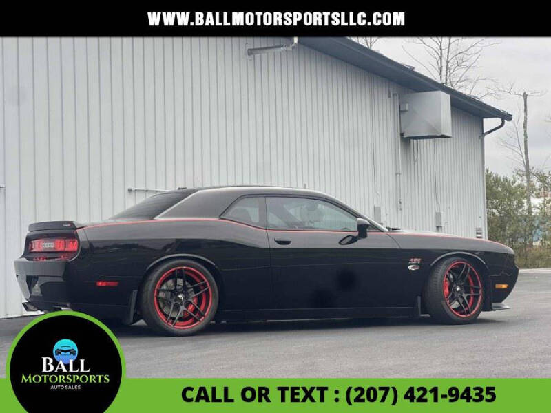 2011 Dodge Challenger SRT8 392