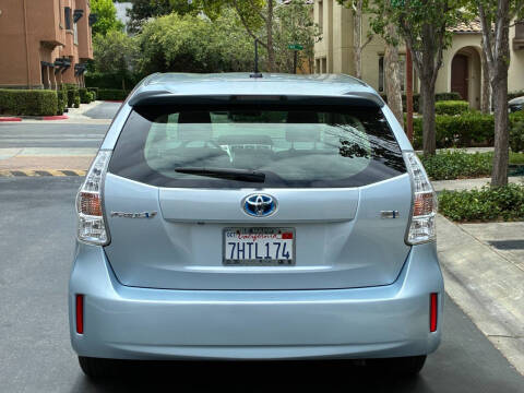 2014 Toyota Prius v Three
