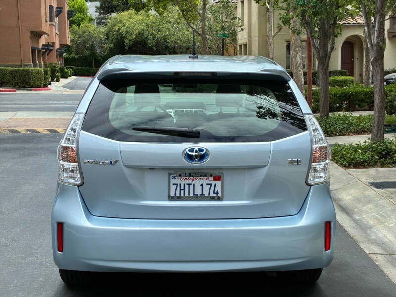 2014 Toyota Prius v Three