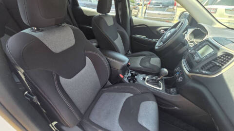 2014 Jeep Cherokee Sport