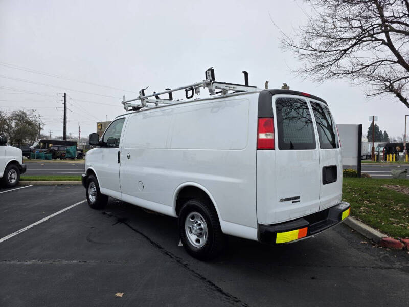 2016 Chevrolet Express 2500