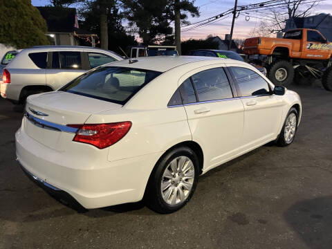 2011 Chrysler 200 LX