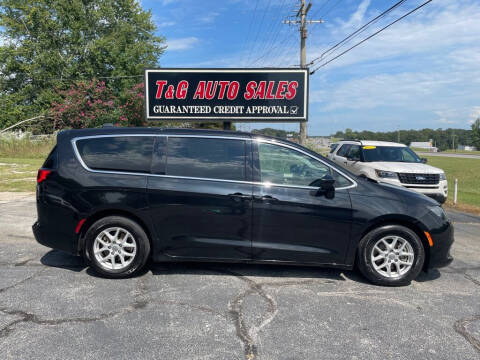 2018 Chrysler Pacifica for sale at T & G Auto Sales in Florence AL
