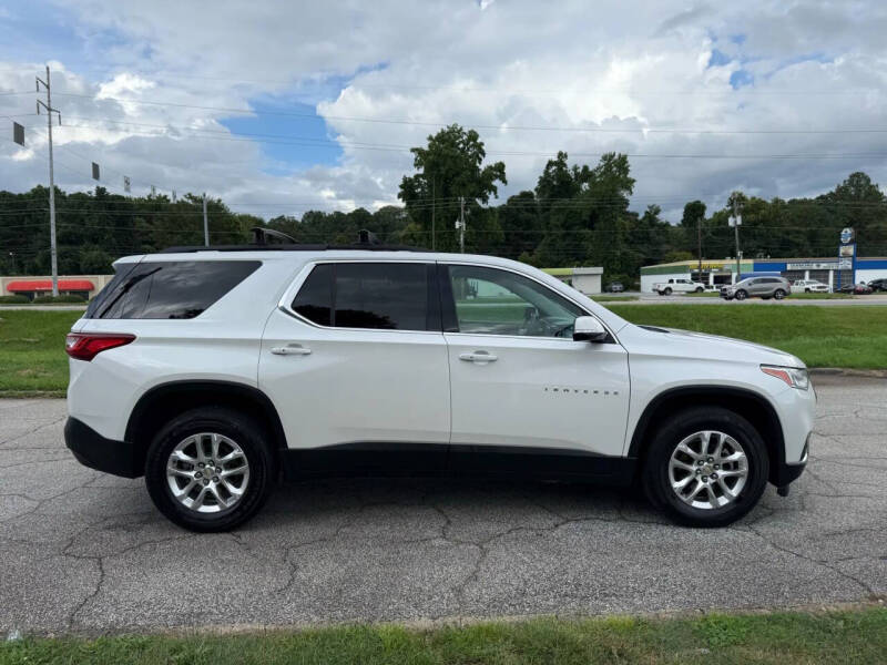 2020 Chevrolet Traverse LT Cloth