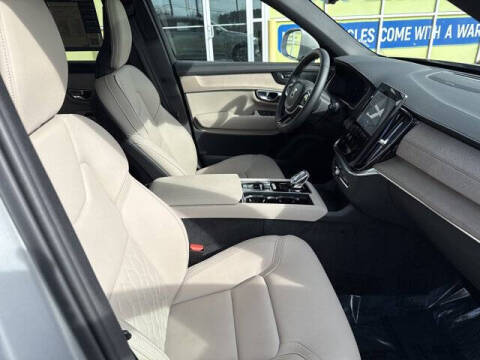 2025 Volvo XC90 B5 Plus Bright Theme 7P