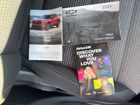 2025 Chevrolet Trax LT