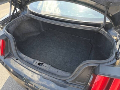 2016 Ford Mustang V6