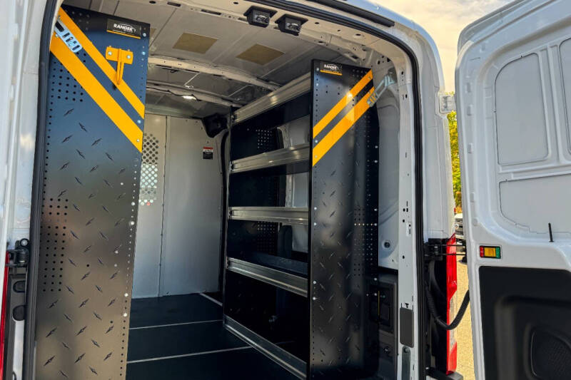 2023 Ford E-Transit 350