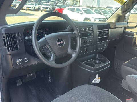 2024 GMC Savana 2500