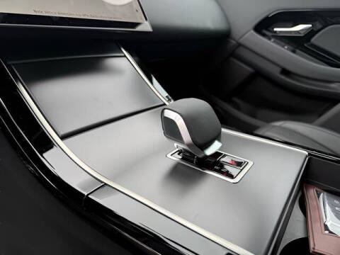 2025 Land Rover Range Rover Evoque P250 Dynamic SE