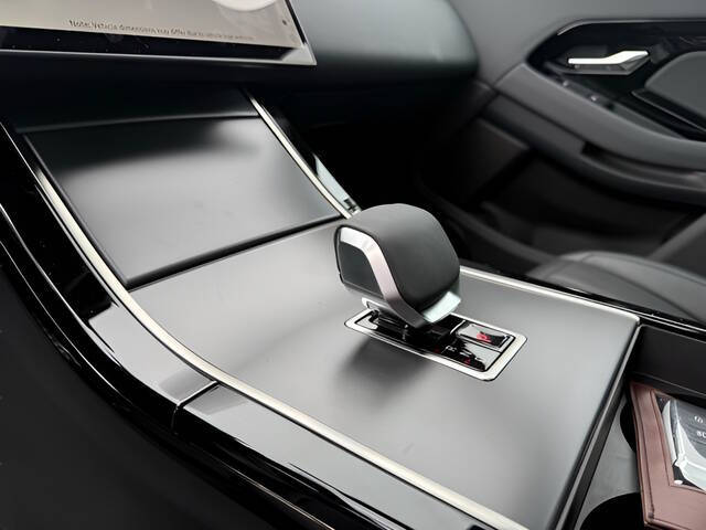 2025 Land Rover Range Rover Evoque P250 Dynamic SE